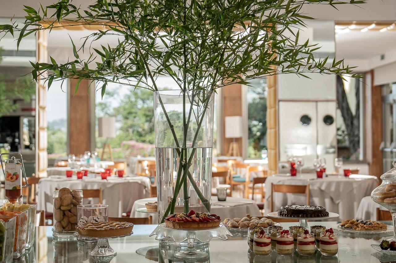 Hotel Conca Park Sorrento Bagian luar foto